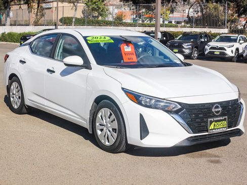 Used 2024 Nissan Sentra S image 3