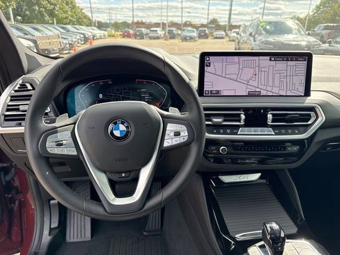 Certified 2023 BMW X4 xDrive30i w/ Premium Package image 10