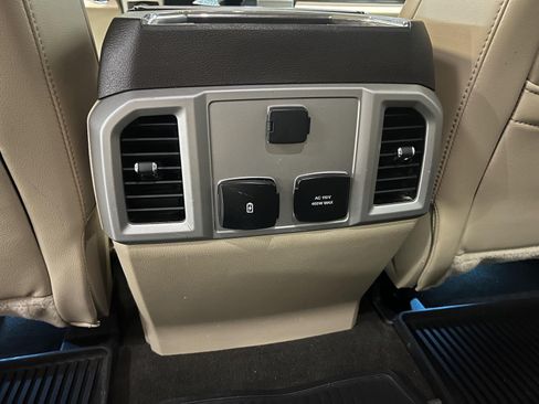 Used 2019 Ford F150 Lariat AWD/4WD image 25