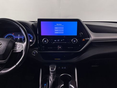 Used 2023 Toyota Highlander Platinum FWD image 15