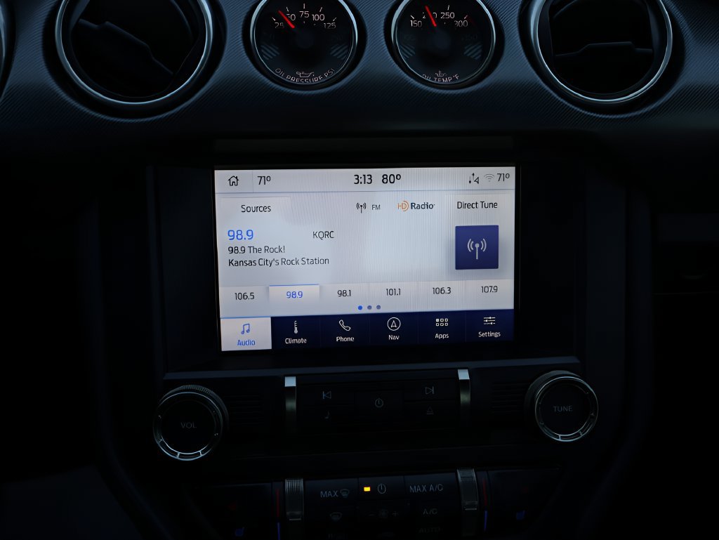 Used 2022 Ford Mustang Shelby GT500 w/ Technology Package RWD image 24
