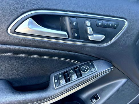 Used 2019 Mercedes-Benz GLA 250 image 11