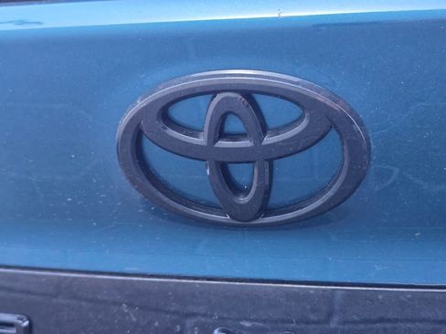 Used 2025 Toyota Camry XSE FWD image 12