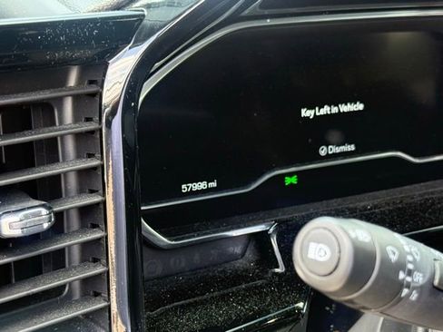 Used 2023 GMC Sierra 1500 SLT RWD image 8