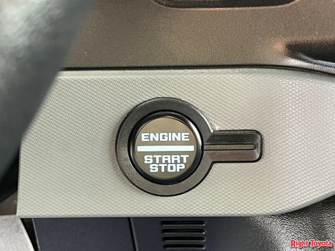 Used 2023 Ford Bronco Black Diamond AWD/4WD image 25
