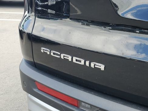 Used 2025 GMC Acadia Elevation image 8