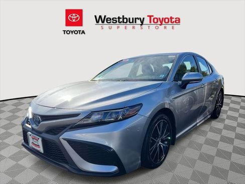 Certified 2024 Toyota Camry SE image 5