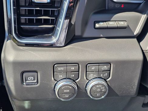 New 2026 GMC Sierra 3500 Denali w/ Denali Reserve Package AWD/4WD image 26