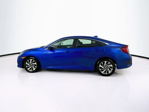 Used 2018 Honda Civic EX image 4