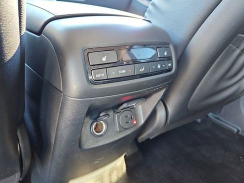 Used 2022 Hyundai Palisade SEL w/ Premium Package image 16