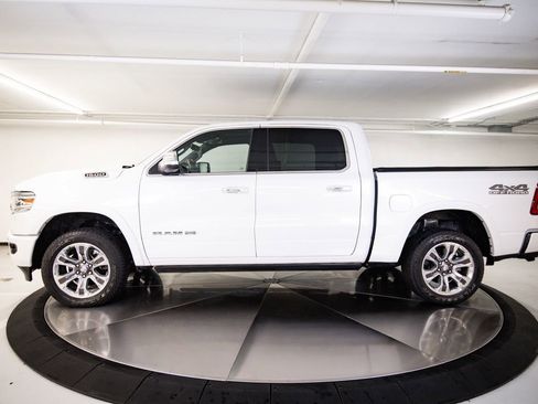 Used 2022 RAM 1500 Limited AWD/4WD image 2