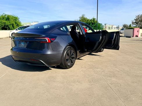 Used 2025 Tesla Model 3 Long Range RWD image 38