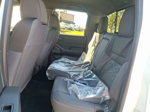 New 2026 Nissan Frontier SV w/ Tow Package AWD/4WD image 9