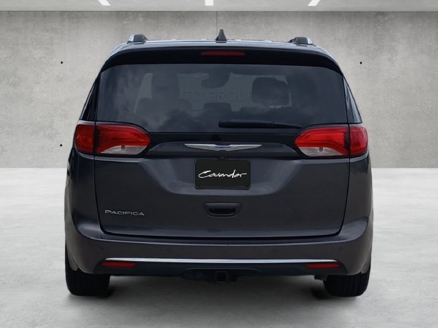 Used 2017 Chrysler Pacifica Touring-L Plus FWD image 16
