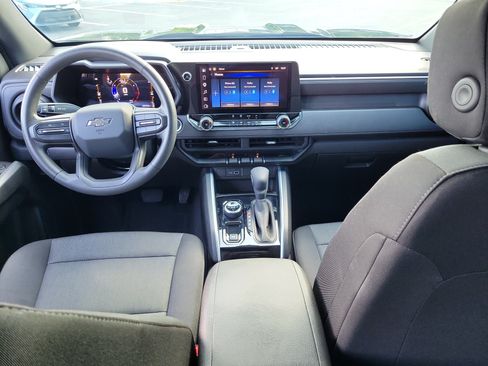 Used 2023 Chevrolet Colorado Trail Boss w/ Technology Package AWD/4WD image 15