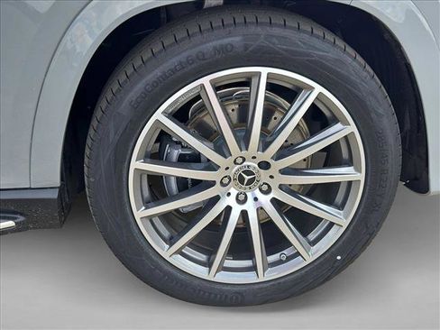 New 2026 Mercedes-Benz GLS 580 4MATIC image 8