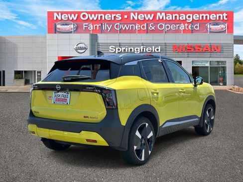 Used 2025 Nissan Kicks SR AWD/4WD image 5