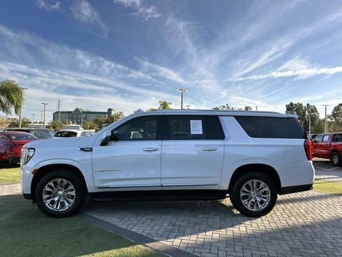 Used 2021 GMC Yukon XL Denali image 2