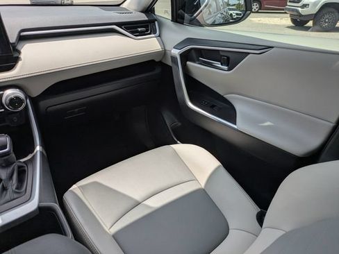 Used 2022 Toyota RAV4 XLE Premium FWD image 20