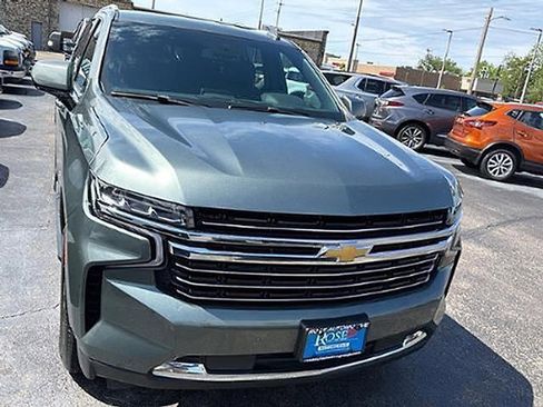 Used 2024 Chevrolet Tahoe LT AWD/4WD image 2