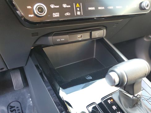 New 2026 Kia Niro LX image 20