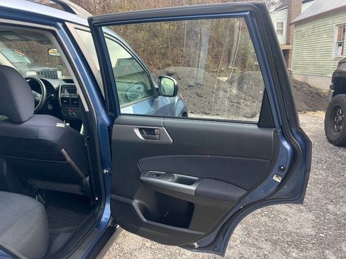 Used 2012 Subaru Forester 2.5X image 9
