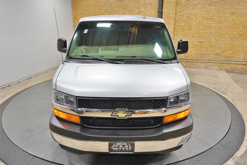 Used 2018 Chevrolet Express 3500 LT w/ LT Preferred Equipment Group RWD image 5