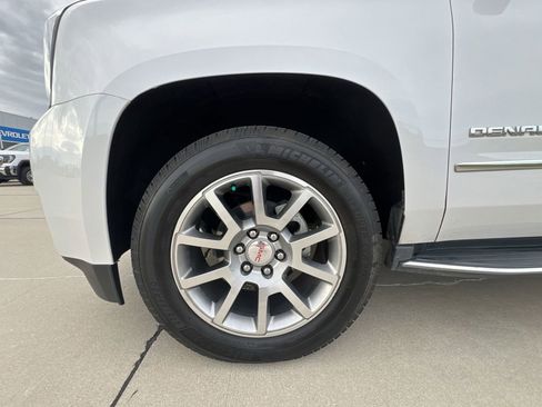 Used 2019 GMC Yukon Denali w/ Enhanced Security Package image 26