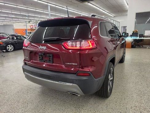 Used 2019 Jeep Cherokee Limited w/ Technology Group AWD/4WD image 4