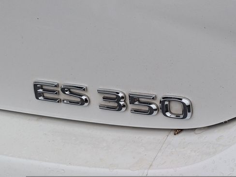 Used 2022 Lexus ES 350 Luxury w/ Accessory Package image 9