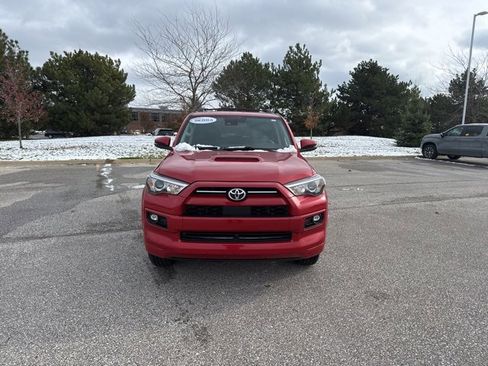 Used 2022 Toyota 4Runner TRD Sport image 2