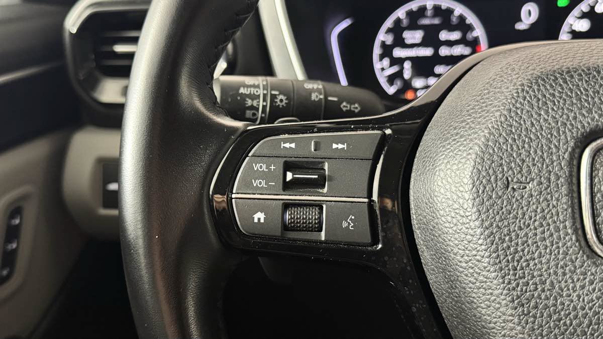 Used 2023 Honda Pilot EX-L image 17