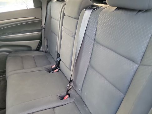 Used 2018 Jeep Grand Cherokee Laredo AWD/4WD image 10