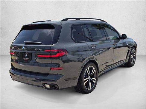 New 2027 BMW X7 xDrive40i w/ M Sport Package AWD/4WD image 2
