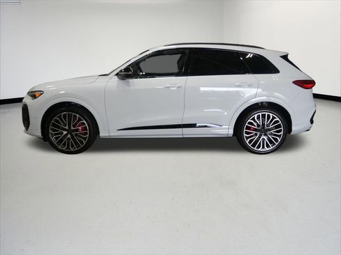 New 2026 Audi SQ5 Premium Plus image 2