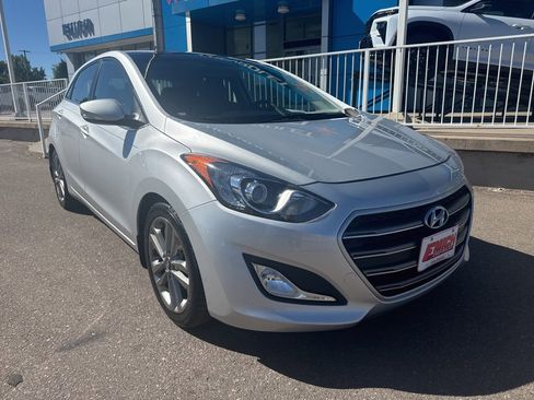 Used 2016 Hyundai Elantra GT w/ Option Group 03 image 2