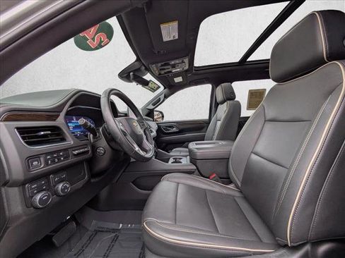 Used 2024 Chevrolet Suburban Premier image 16