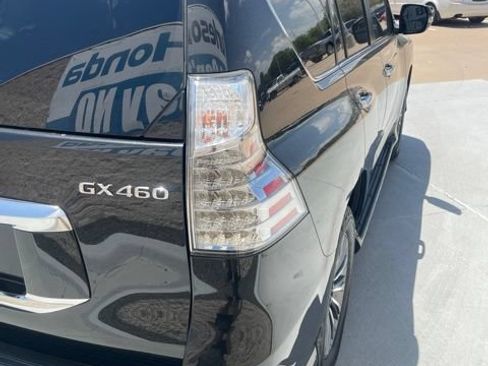 Used 2023 Lexus GX 460 Luxury AWD/4WD image 6