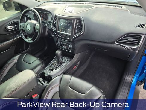 Used 2020 Jeep Cherokee Trailhawk w/ Technology Group AWD/4WD image 19