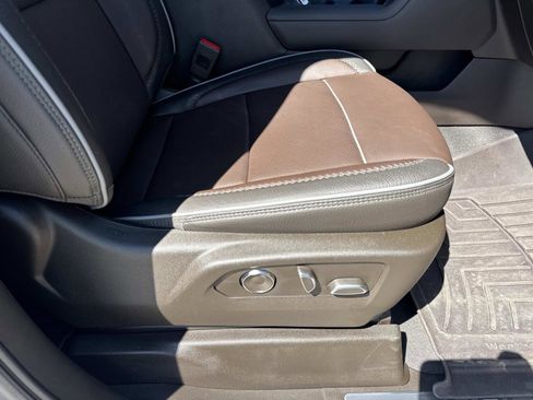 Used 2025 GMC Sierra 2500 Denali w/ Denali Reserve Package image 11