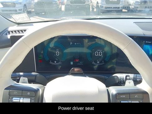 Used 2025 Hyundai Santa Fe SEL AWD/4WD image 10
