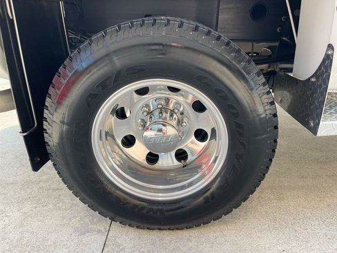 Used 2002 Chevrolet Silverado 3500 LT RWD image 19