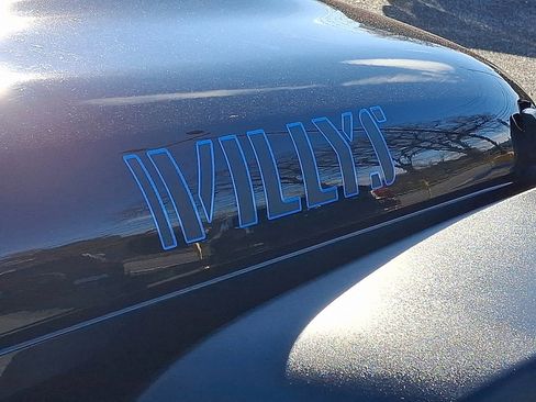 Used 2024 Jeep Wrangler Unlimited image 17