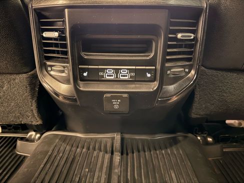 Used 2022 RAM 2500 Limited w/ Towing Technology Group image 36