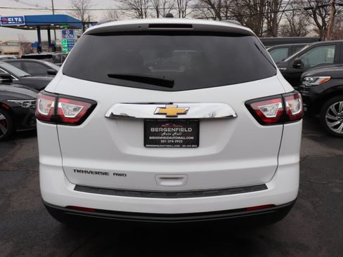 Used 2017 Chevrolet Traverse LS image 4