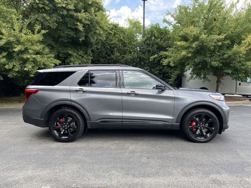 Used 2023 Ford Explorer ST w/ Equipment Group 401A AWD/4WD image 10