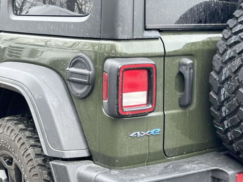 Used 2023 Jeep Wrangler Unlimited w/ Cold Weather Group image 9