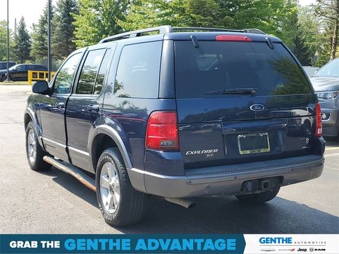 Used 2003 Ford Explorer XLT image 3