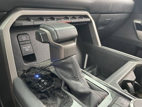 Used 2023 Toyota Tundra Limited image 5