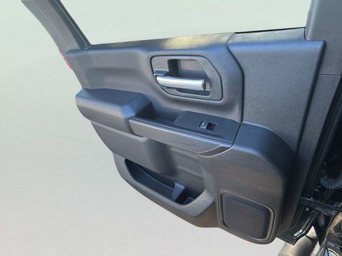 Certified 2025 Chevrolet Silverado 2500 Custom w/ Custom Value Package image 25